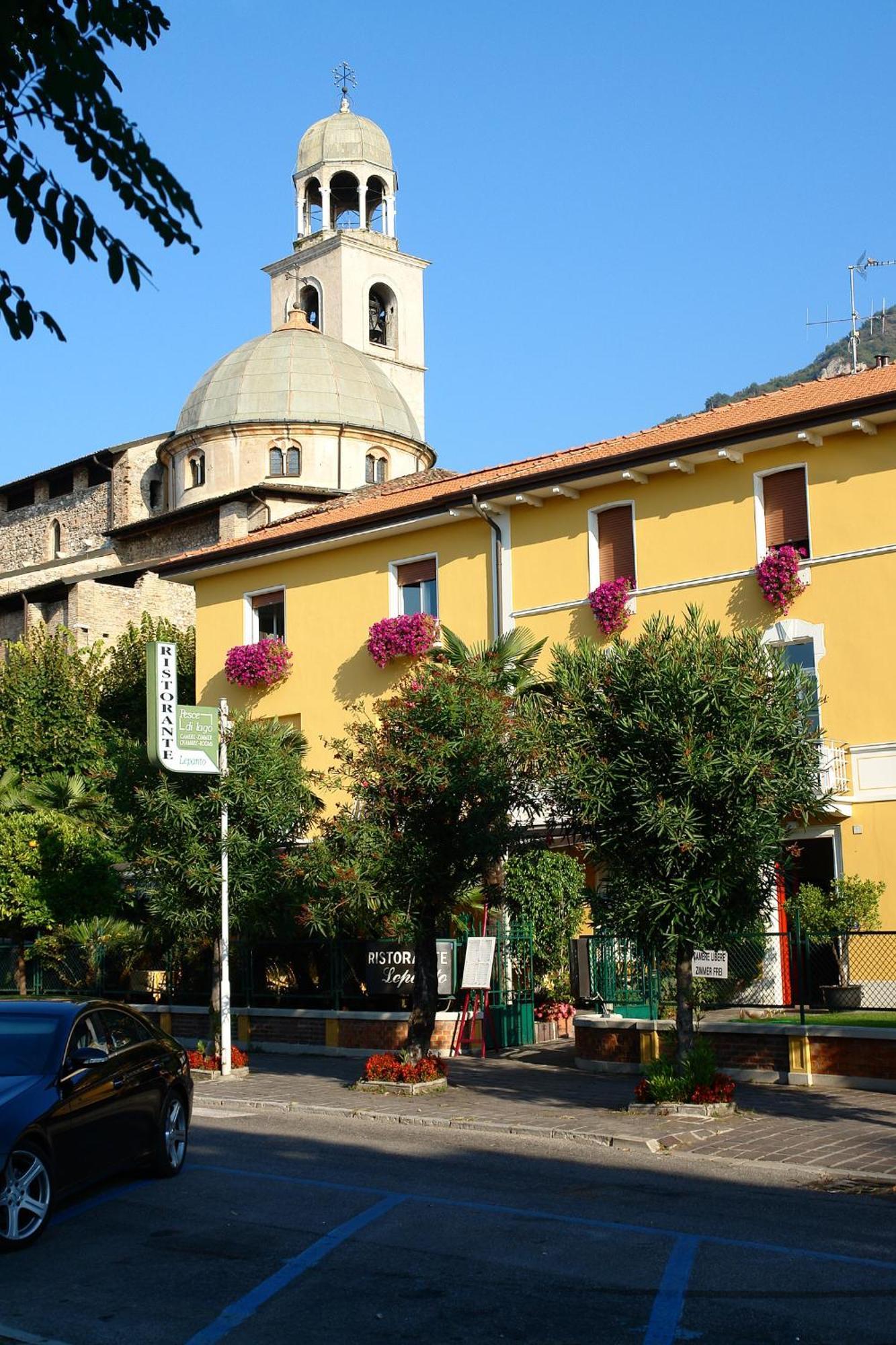 Hotel Ristorante Lepanto Salo Exterior photo